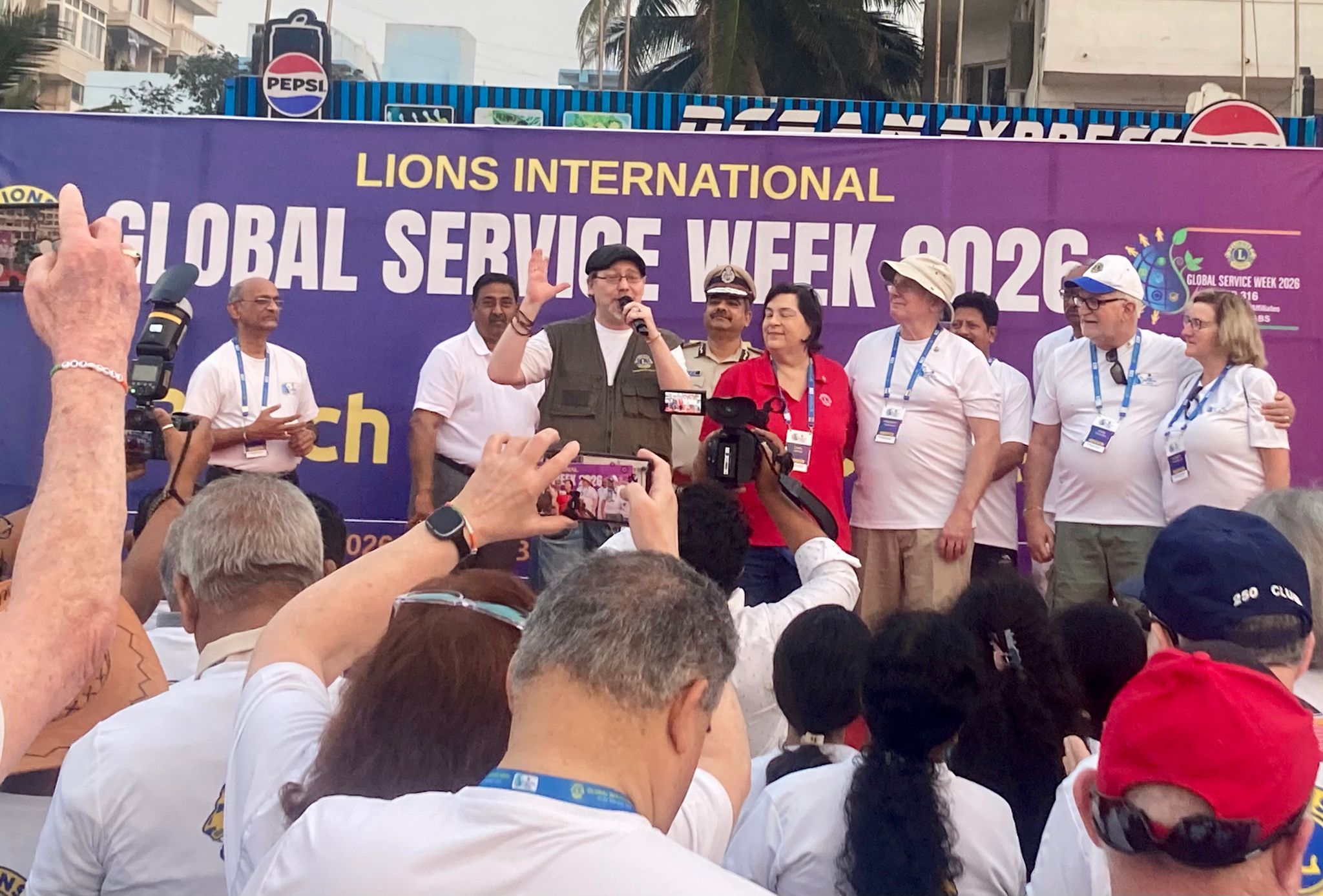 Felicitations and commemorating international unity on stage